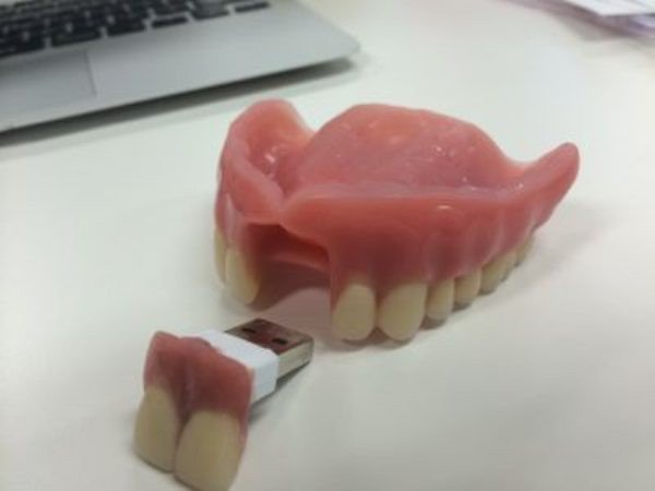 USB Dentures