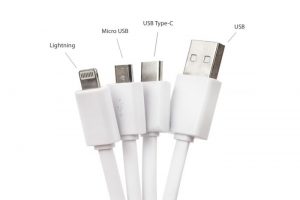 Different connectors available on universal 3 in 1 cable