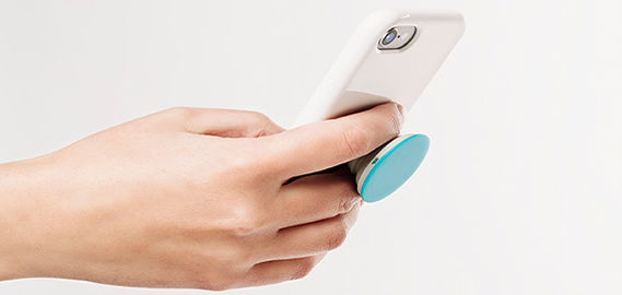 Close up of Pop socket on phone