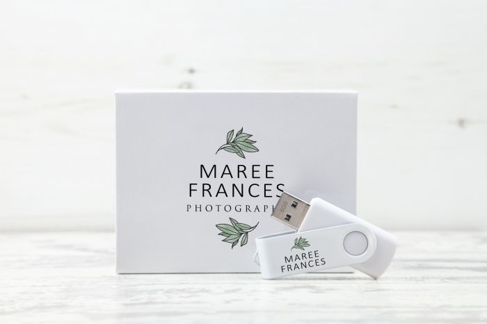 White Twister Mono USB printed with a photography leaf logo with a white gift box